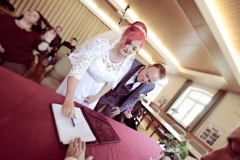 Hochzeitsfotografie in Kehl und der ganzen Ortenau. Booombox liefert Ihnen unvergessliche Fotos von den Vorbereitungen bis zur Trauung und der Hochzeitsfeier.